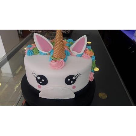 20 Kişilik Özel Sipariş Unicorn Pastası
